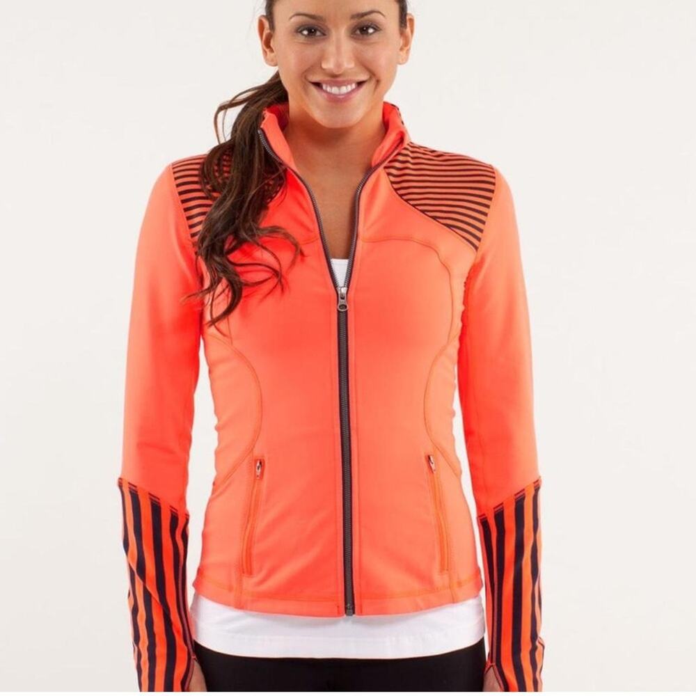 Lululemon Forme Jacket in Light Flare and Classic Inkwell size 6